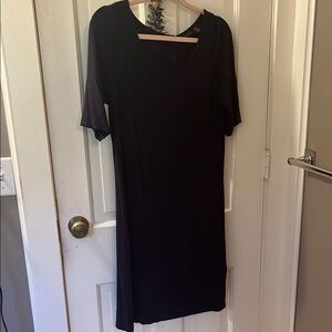 Adrienne Vittadini Navy Blue Sheath Midi Dress Crew Neck Short Sleeve